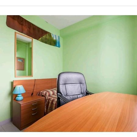 Piso Con Buena Red Wiffi Fibra Optica Alquiler De Habitaciones Севилья Экстерьер фото