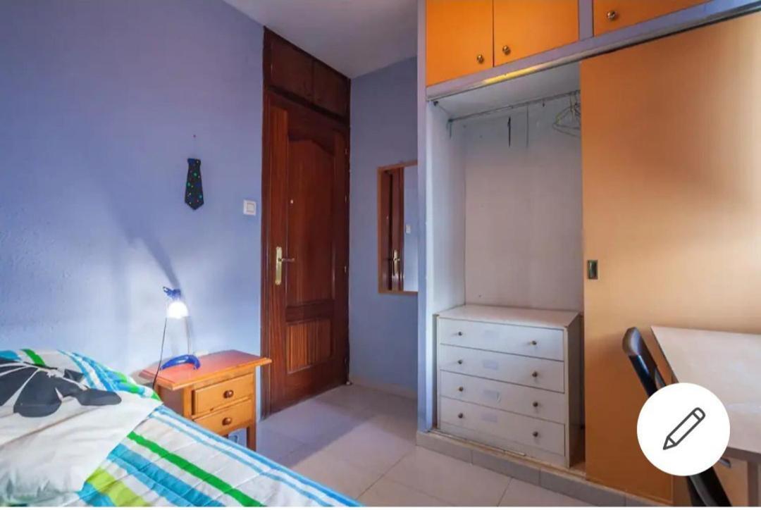 Piso Con Buena Red Wiffi Fibra Optica Alquiler De Habitaciones Севилья Экстерьер фото